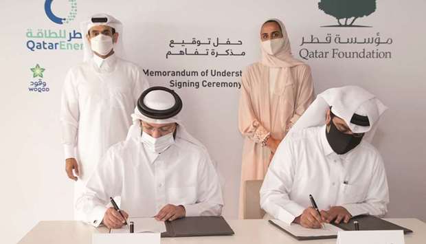 Siraj Energy has signed two MoUs with Qatar Foundation and Woqod related to co-operation in photovoltaic (PV) energy and systems applications. HE Sheikha Hind bint Hamad al-Thani, Vice Chairperson and CEO of Qatar Foundation, and HE the Minister of State for Energy Affairs, Saad bin Sherida al-Kaabi, also President and CEO of QatarEnergy, attended the signing event, which was held at Qatar Foundation.