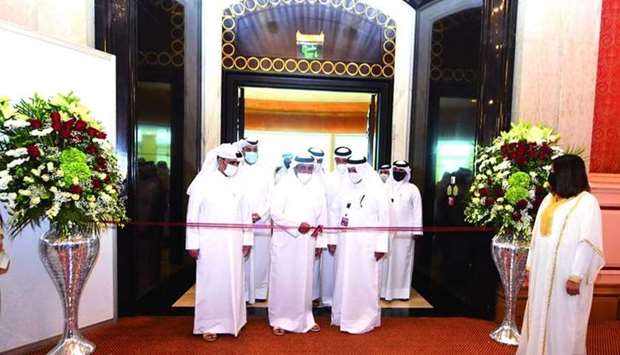 HE the Minister of Transport and Communications Jassim bin Saif al-Sulaiti inaugurates the specialised exhibition accompanying the Transport Engineering Conference