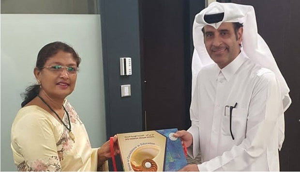 DPS - Modern Indian School principal Asna Nafees presented a copy of the annual magazine 'Grandeur' to Rashid Alamri, director of Private Schools Affairs Department, Office of the Assistant Undersecretary of Private Education, Ministry of Education and Higher Education, recently.