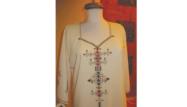 Modern dress with traditional touareg designs (Copyright: Indrasen Vencatachellum)