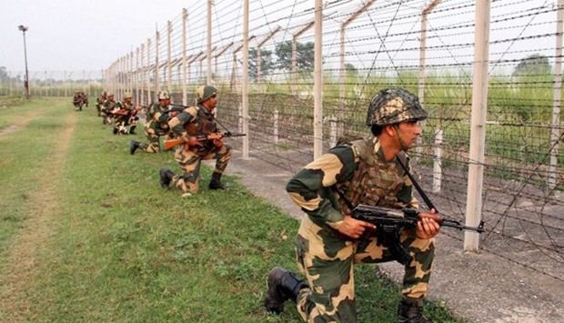 Soldiers deployed along India-Pak border. File picture