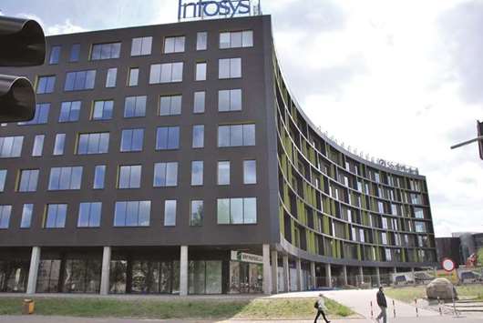 Global software major Infosys would buy back 113mn of its equity shares of Rs5 face value by paying Rs130,000mn at the price of Rs1,150 per share from November 30, the Indian IT major said on Friday.