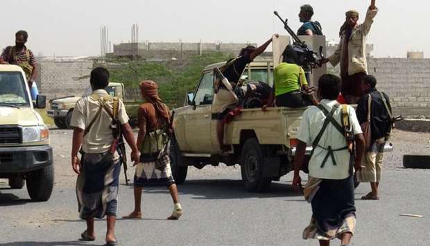 Yemeni pro-government forces gather on the eastern outskirts of Hodeidah as they continue to battle for the control of the city from Houthi rebels