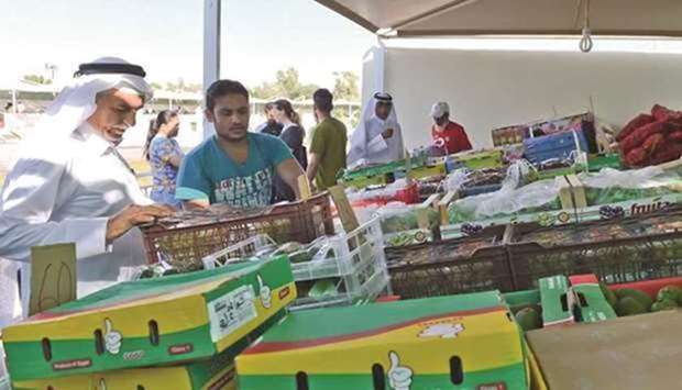 The markets aim at supporting the Qatari farmers by reducing marketing costs and encouraging them to increase the local production.