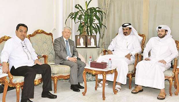 Qatar Chamber first vice-chairman Mohamed bin Towar al-Kuwari with Philippine ambassador Alan Timbayan, who accompanied a delegation from the Chamber of Furniture Industries of the Philippines.