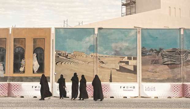 Amphitheater (Qatar/2018) by Mahdi Ali Ali is about Sarah, a professional Qatari photographer, who visits Katara and happens upon a rebellious young girl and her family.