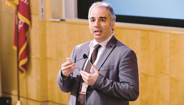 Dr Waseem Kotoub during the lecture.p-f wasim