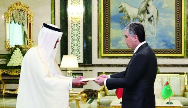 Turkmenistan president receives credentials of Qatari envoy