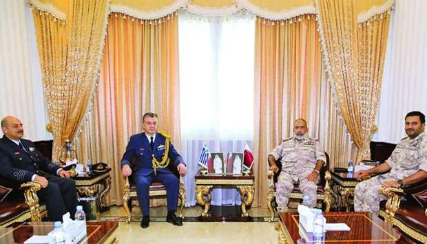 Chief of Staff meets new Greek military attachernrn