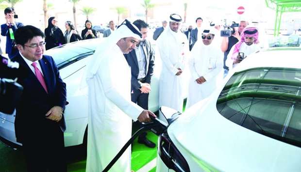 9Kahramaa chief Essa bin Hilal al-Kuwari during the launching of Tarsheed Photovoltaic Station for Energy Storage and Charging Electric Vehicles