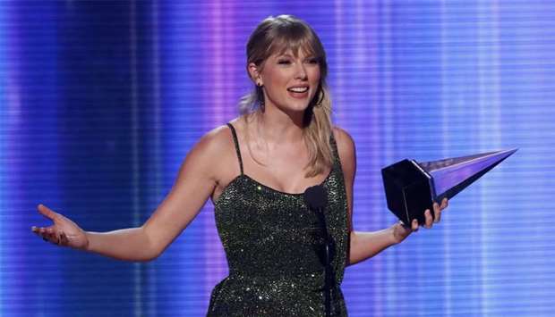 Taylor Swift accepts the Favourite Album Pop/Rock award for ,Lover.,