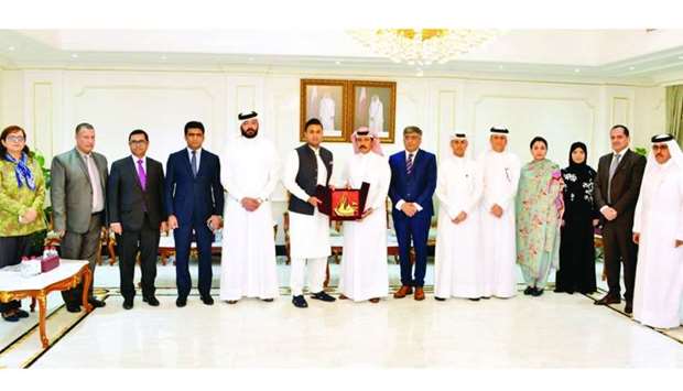 Sayed Zulfikar Abbas Bukhari with Qatari and Pakistani officials.rnrn