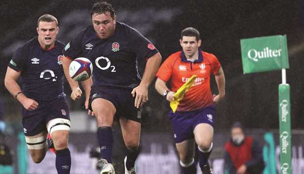 Englandu2019s hooker Jamie George (centre) in action during the Autumn Nations Cup match against Georgia at Twickenham in London. (AFP)