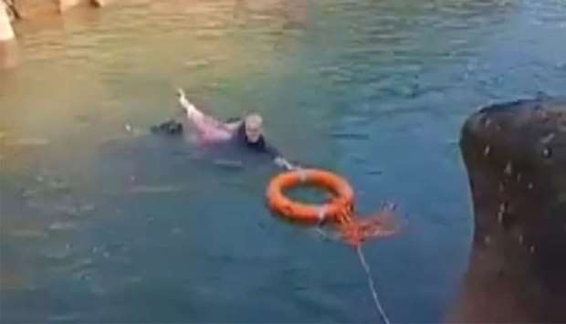 British Diplomat Saves Drowning Woman In China