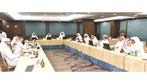 Officials of the Qatar Chamber and MADLSA during the meeting to discuss businessmenu2019s demands and grievances on amendments to the labour law.