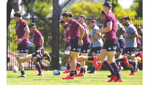 New Zealand players attend a training session at St. Josephu2019s College in Sydney. (AFP)
