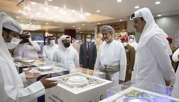 During the visit, His Highness the Amir and the Sultan viewed models of the World Cup 2022 stadiums
