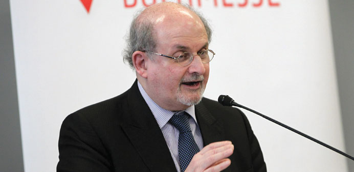 Rushdie: backs protesting writers