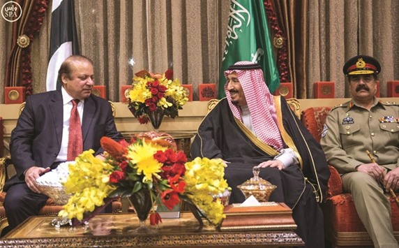 Saudi King Salman holds talks with Pakistani Prime Minister Nawaz Sharif as Pakistanu2019s Army Chief General Rahell Sharif looks on in Riyadh.