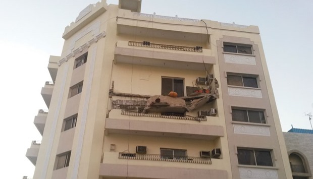 The balcony of a six-storey building near Hot Bread Bakery roundabout in the Najma area caved in on Monday evening.