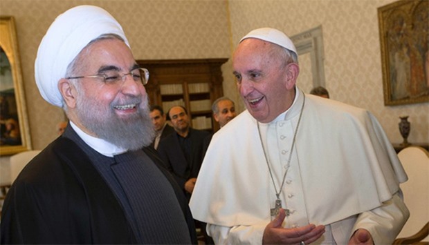 Pope Francis (R) with Iranian President Hassan Rouhani