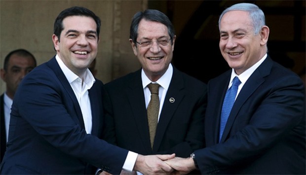 Cypriot President Nicos Anastasiades (C), Israeli Prime Minister Benjamin Netanyahu (R) and Greek Pr