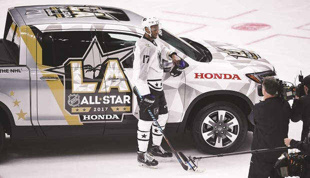 Metropolitan Division forward Wayne Simmonds of the Philadelphia Flyers is presented with a Honda truck for being the MVP of the 2017 NHL All Star Game at Staples Center in Los Angeles. PICTURE: USA TODAY Sports