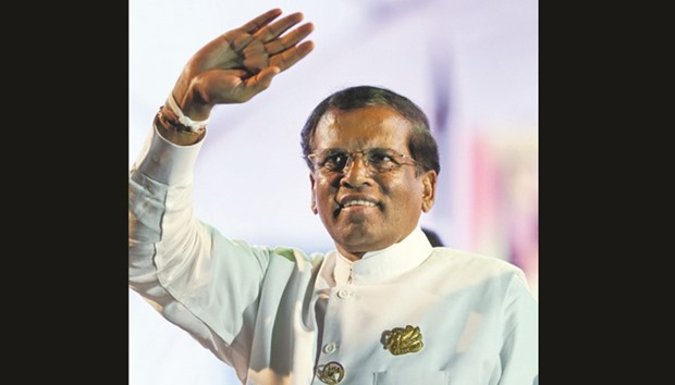 Maithripala Sirisena: u201cWe must adopt clothing that suits our weather and climate.u201d