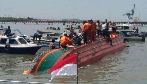 boat capsizes in Indonesia