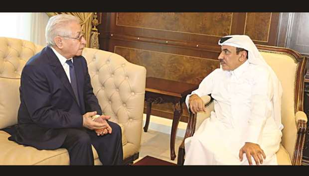 HE the Minister of Transport and Communications Jassim Seif Ahmed al-Sulaiti met Azerbaijanu2019s ambassador to Qatar Dr Tofiq Abdullayev in Doha yesterday. During the meeting, they discussed the two countriesu2019 relations in the fields of aviation and communications, and means to develop them.