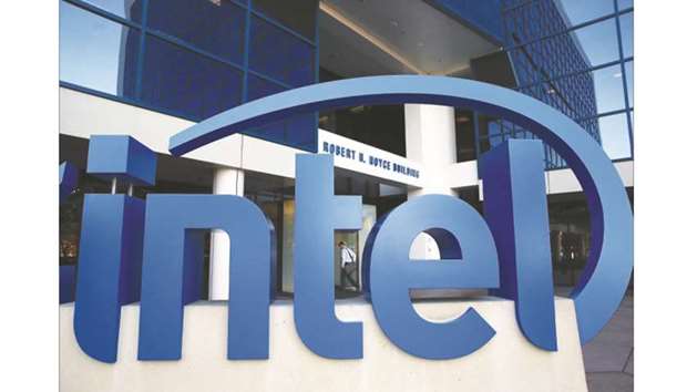 Security issues with Intel Corp microchips are only slowing computers slightly, technology companies said, as researchers played down the need for mass hardware replacements to protect millions of devices from hackers