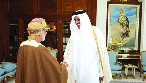 Amir meets Omani Foreign Ministerrnrn