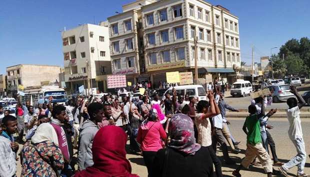 Sudanese demonstrators gather in Khartoum's twin city Omdurman. AFP