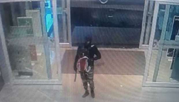 A CCTV image that shows the robber entering the jewellery shop