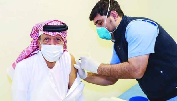 HE Dr Youssef Hussein Kamal receives Covid-19 vaccine