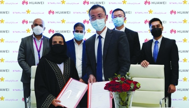 The signing ceremony was attended by Starlink CEO Munera al-Dosari, Huawei Qatar managing director Alex Zhang, and representatives from various business organisations.