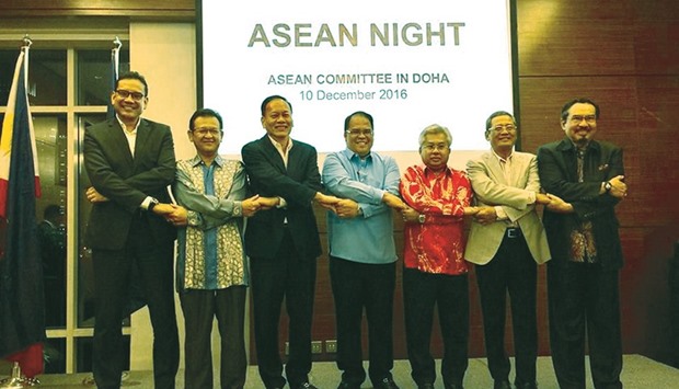 Asean ambassadors witnessed the handing over of the ACD chairmanship from Philippine ambassador Wilfredo Santos, centre, to Thai ambassador Soonthorn Chaiyindeepum, third from left.