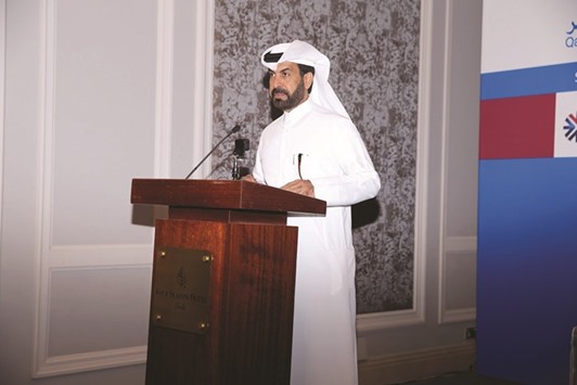 Al-Mansoori lays stress on the importance of ETFs during a seminar.