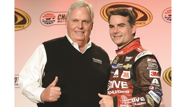 NASCAR Sprint Cup Series team owner Rick Hendrick (left).