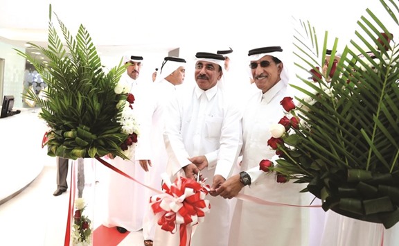 HE the Minister of Transport and Communications Jassim Seif Ahmed al-Sulaiti and Ooredoo chairman Sheikh Abdulla bin Mohamed bin Saud al-Thani lead the official inauguration of the new server floor of QDC5.