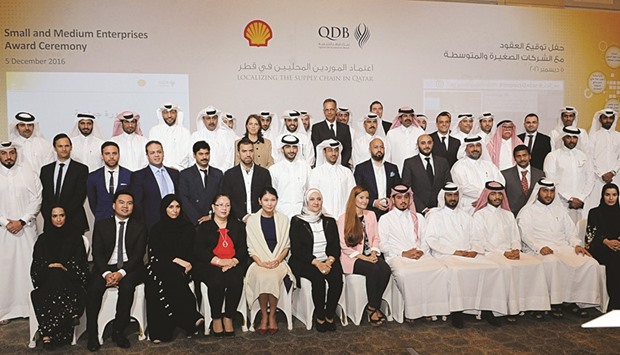 The contract winning SMEs with QDB and Qatar Shell officials.
