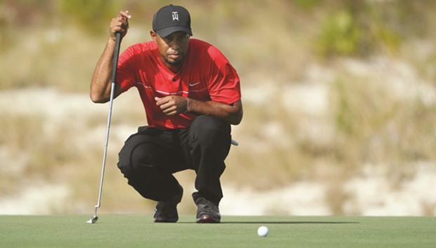 Tiger Woods of the United States lines up a putt on the 11th hole during the final round of the Hero World Challenge at Albany, The Bahamas on December. (Getty Images/AFP)