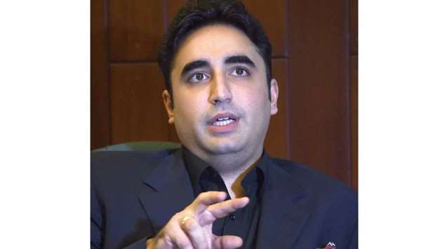 Bhutto-Zardari: wore a Seraiki ajrak.
