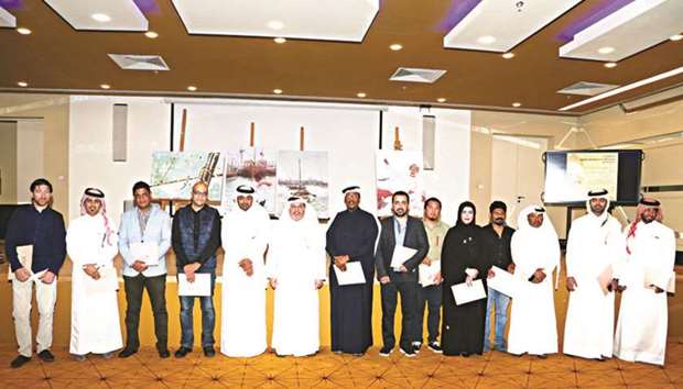 Katara awarded artists and amateur photographers who took part in the Traditional Dhow Festival.