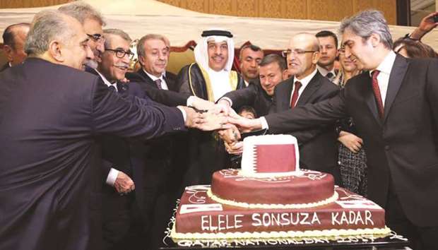 Qataru2019s ambassador to Turkey Salim bin Mubarak al-Shafi hosted a reception to celebrate Qatar National Day, which saw the participation of a large number of Turkish officials and dignitaries. In a statement yesterday, the Qatari embassy in Ankara said the event was attended by nearly 1,000 people.