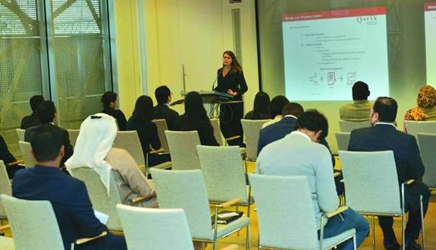 Anna Klapper speaks to participants at a recent Welcome Chinese training in Doha.