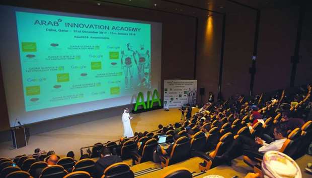 Dr Hamad al-Ibrahim welcomes the Arab Innovation Academy participants.