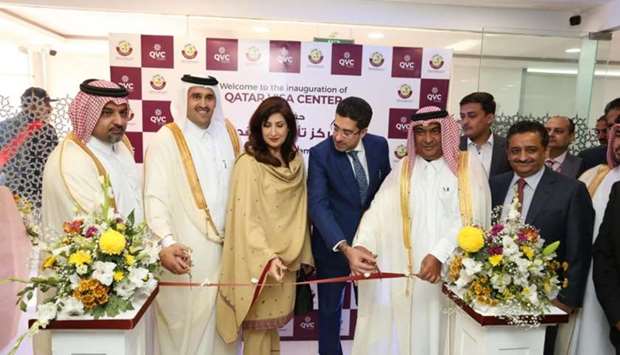 Dignitaries from Qatar and Pakistan inaugurating the Qatar Visa Centre.