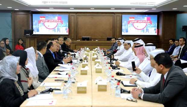 During the meeting, the two sides discussed a number of subjects related to opportunities for building partnerships between Qatari businessmen and representatives of 28 Indonesian companies