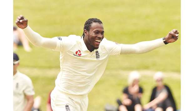 Englandu2019s paceman Jofra Archer reacts after bowling to New Zealandu2019s Kane Williamson during the fifth day of the second Test at Seddon Park in Hamilton on Monday. (AFP)